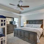 Modern Okc Retreat Half-Mile To Plaza District!