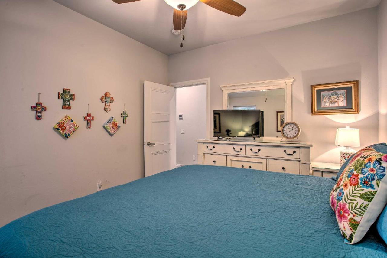 Modern Okc Retreat Half-mile To Plaza District! Holiday home