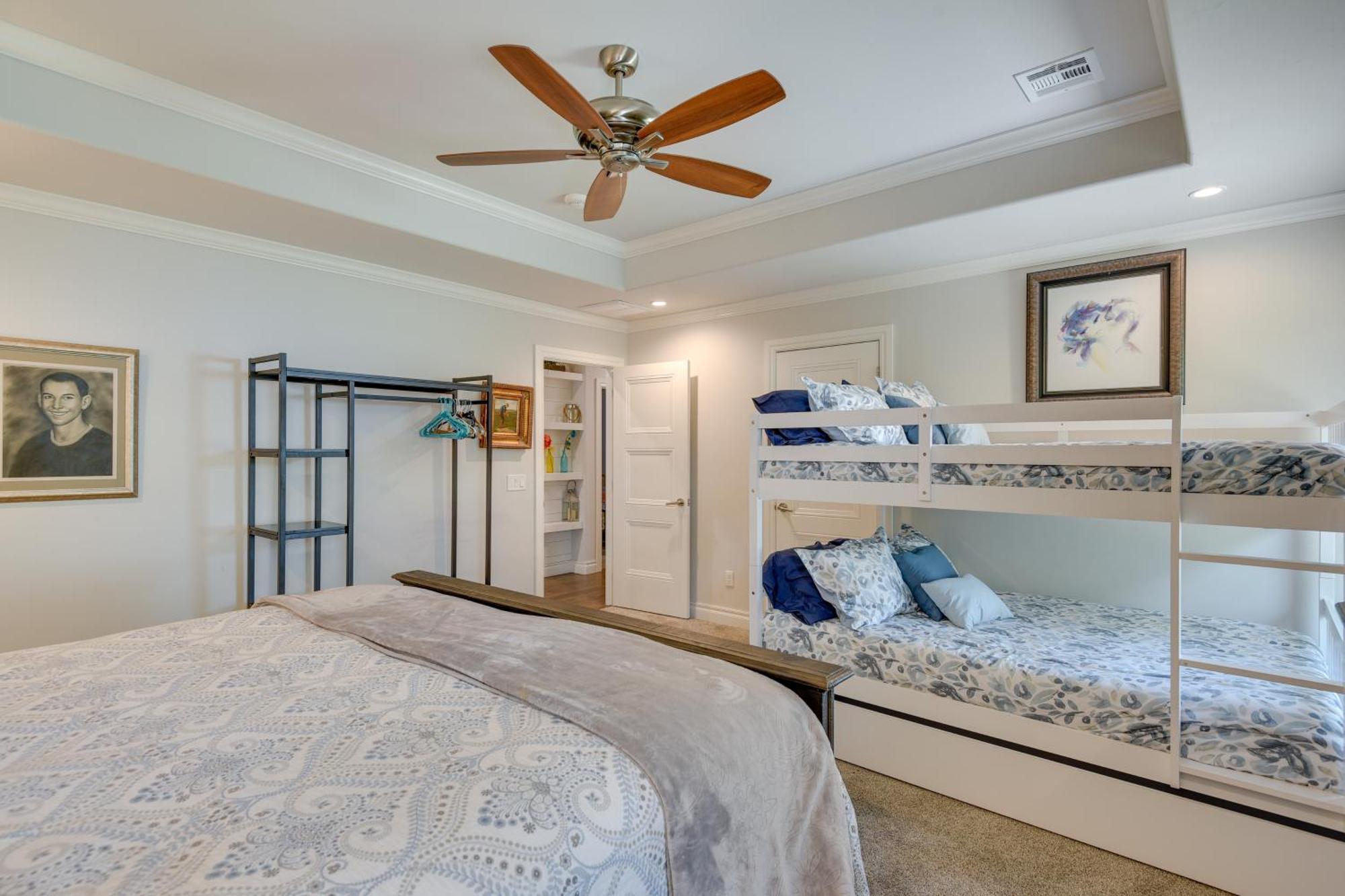 Modern Okc Retreat Half-mile To Plaza District! Holiday home Oklahoma City