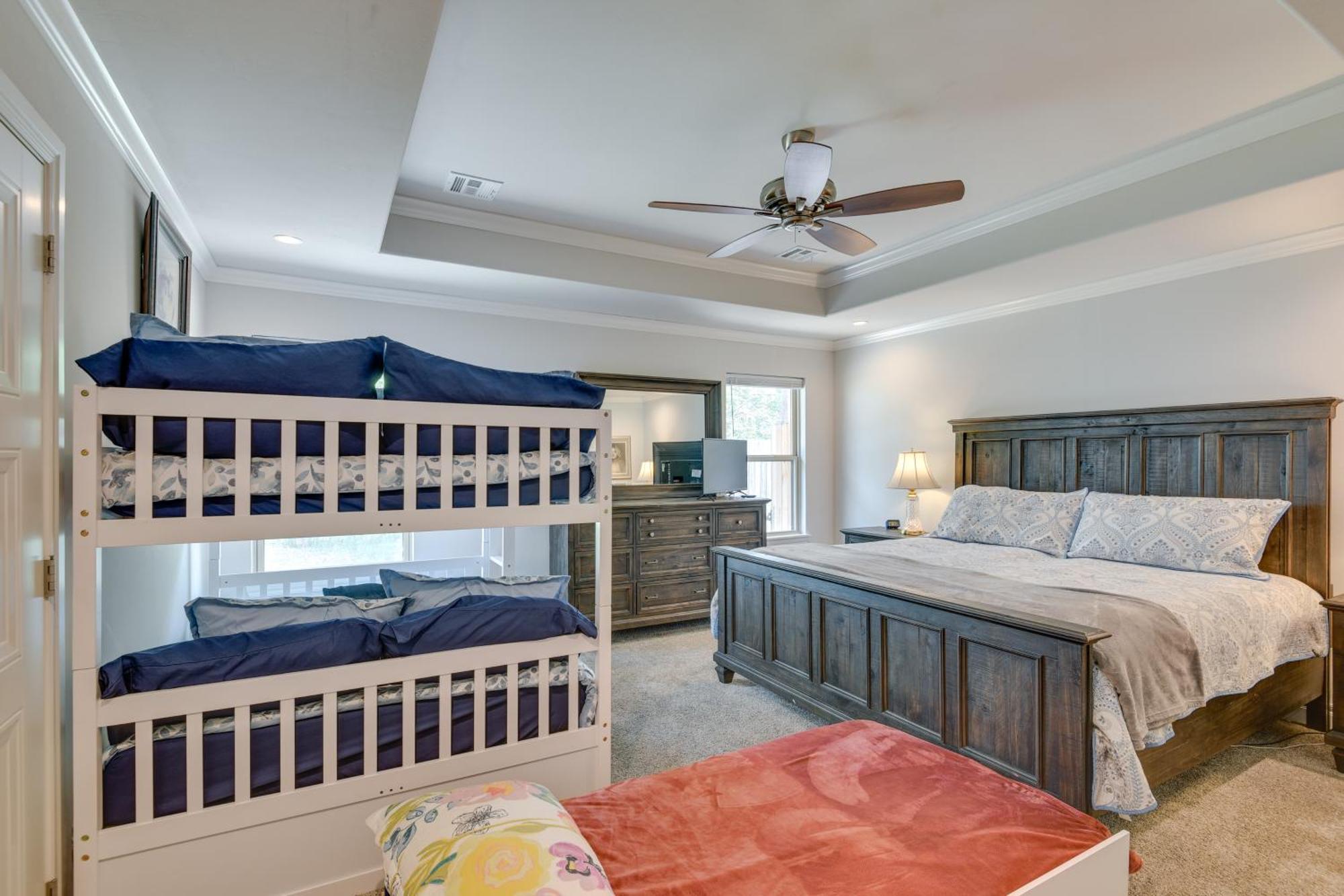 Modern Okc Retreat Half-mile To Plaza District! *
